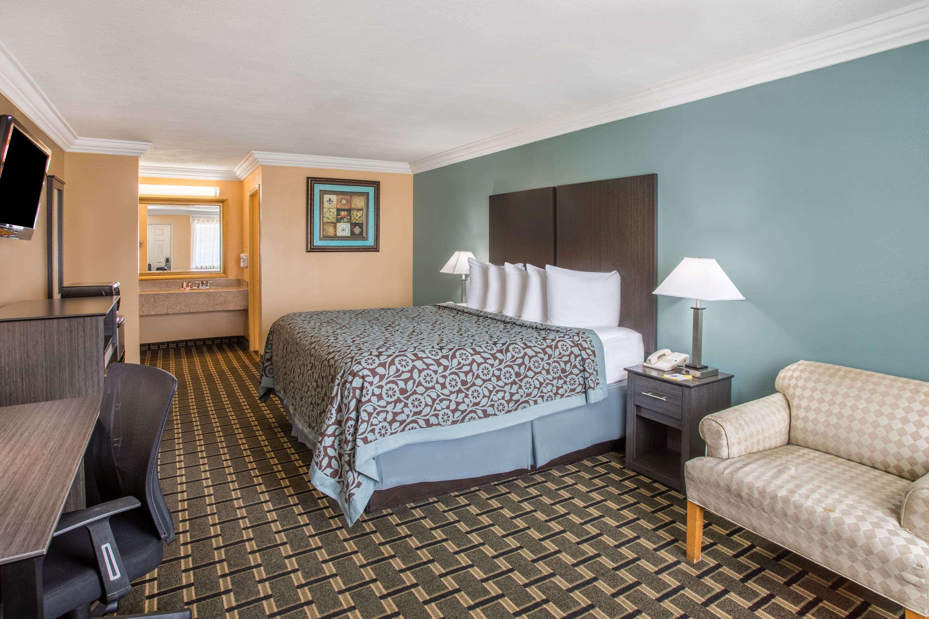 Days Inn By Wyndham Crowley Esterno foto