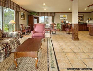 Days Inn By Wyndham Crowley Esterno foto